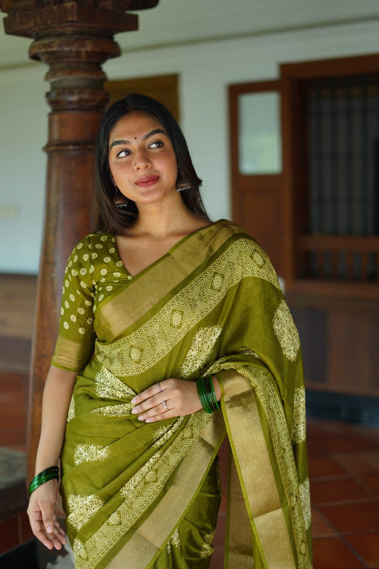 Mehendi Green with White Coloured Soft Cotton Crape with Zari Woven Pattu Border & Batik Printed Women Party/Festival wear Cotton Crape Saree with Blouse!!