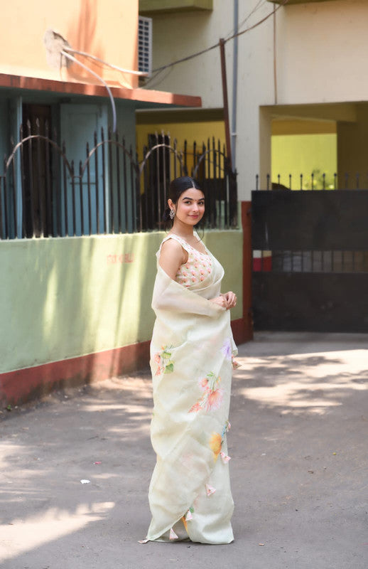 Light Pista Green & Multi Coloured Heavy Linen with Beautiful Digital Print Women Party/Casual wear Cotton Saree with Running Blouse!!