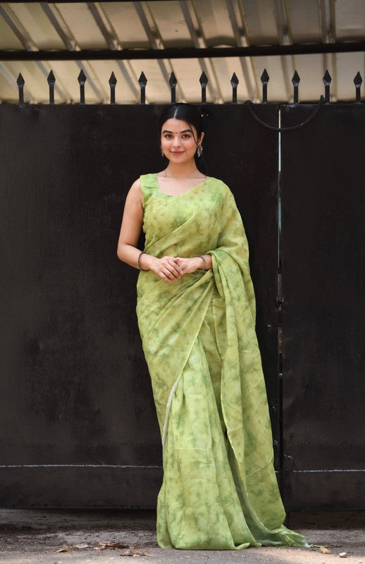 Mehendi Green Coloured Heavy Linen with Beautiful Digital Print Women Party/Casual wear Cotton Saree with Running Blouse!!