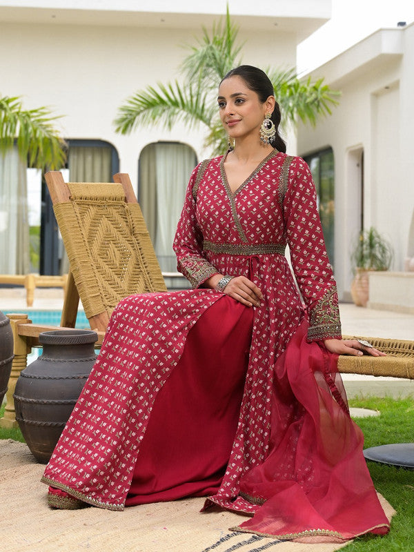 Maroon Coloured Viscose Rayon with Floral Print V-Neck Long Regular Sleeves Women Designer Party/Casual wear Anarkali Kurta With Organza Dupatta!!