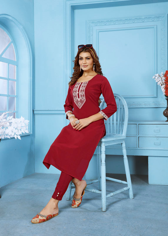 Maroon Coloured Rinkal Cotton with Embroidery Work Round Neck 3/4 sleeves Women Designer Party/ Casual wear Kurti with Pant!!