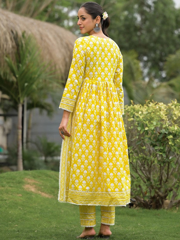 Yellow Coloured Pure Cotton with Floral Print Round Neck 3/4 Sleeves Women Designer Party/Casual wear A-line shape Kurta with Trousers & Dupatta!!