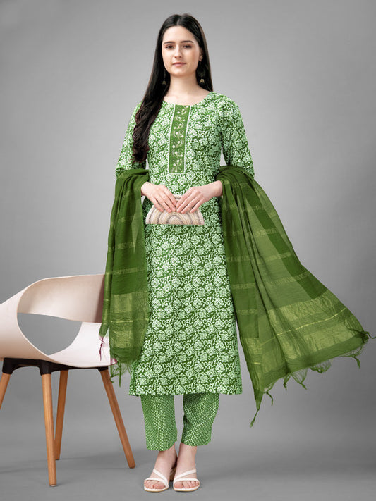 Green Coloured Rayon with Print & Embroidery Lace work Women Designer Party wear Kurta with Pant & Silk Blend Dupatta!!