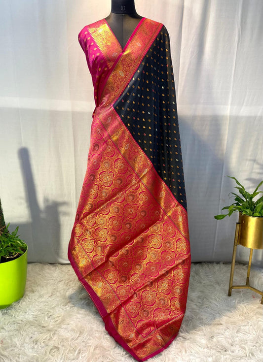 Black with Rani Pink & Red Coloured Soft Paithani silk with Weaving Border & Rich Pallu Women Festival/ Party wear Silk Saree with Blouse!!