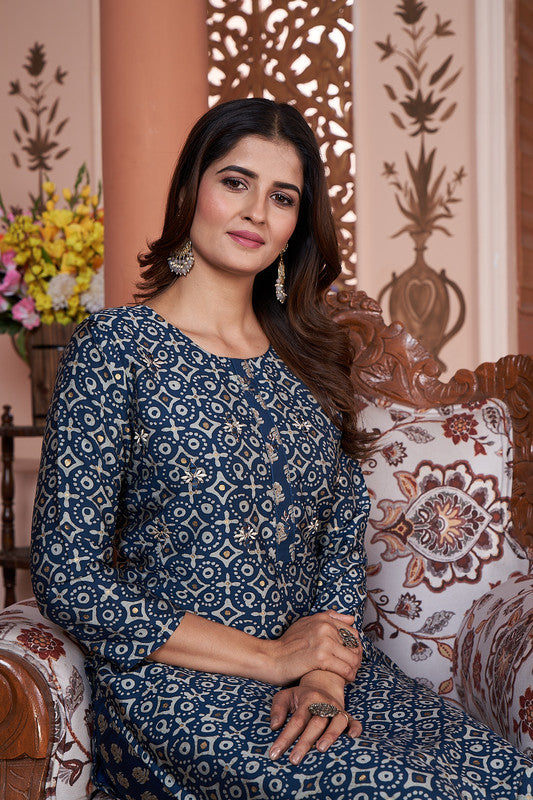 Blue Coloured Royal Silk export quality with Hand work Round Neck 3/4 sleeves Women Designer Party/ Casual wear Kurti with Pant!!