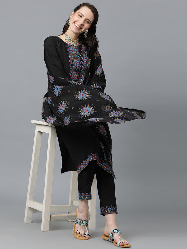 Black Coloured Crepe with Pigment Print, Round Neck, 3/4 Sleeves & Side Slits Women Designer Party/Casual wear Straight Kurta with Pant & Dupatta!!