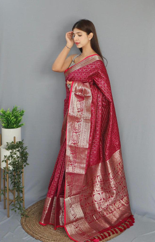 Dark Pink & Red Coloured Beautiful Shiny Checks with Rich Pallu and attractive Border Women Party wear Soft Silk Saree with Blouse!!