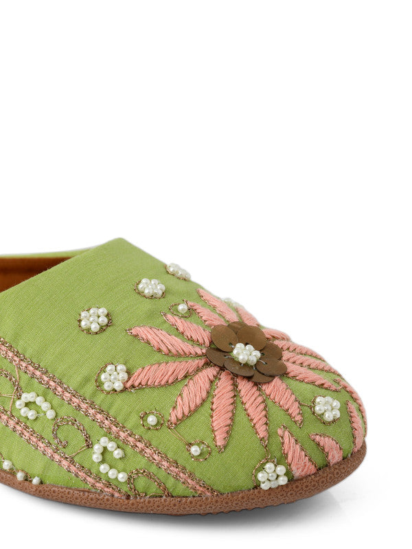 Women's Embroidered Pista Green Canvas Round Toe Bellies!!