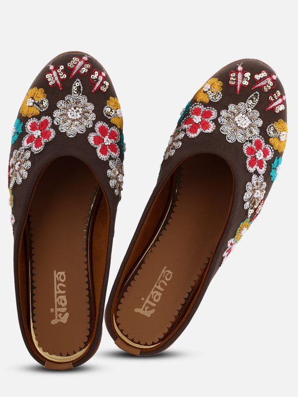 Women's Brown Canvas Embroidered Round Shape Ethnic Bellies!!