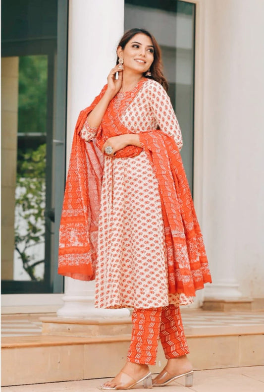 Orange & White Coloured Pure Cotton Printed Gota Lace work Round Neck 3/4 Sleeves Women Designer Party/Daily wear Kurti with Bottom & Mul Mul Cotton Dupatta!!