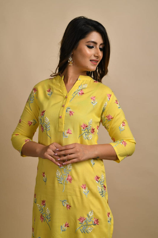 Embroidered kurti with embroidered pants-Roys4050
