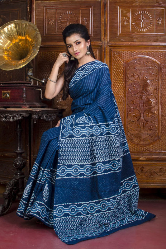 Blue & White Coloured Pure Cotton Beautiful Hand Block printed Women Daily/Party wear Saree with Blouse!!