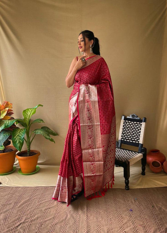 Red Coloured Beautiful Shiny Checks with Rich Pallu and attractive Border Women Designer Party wear Soft Silk Saree with Blouse!!