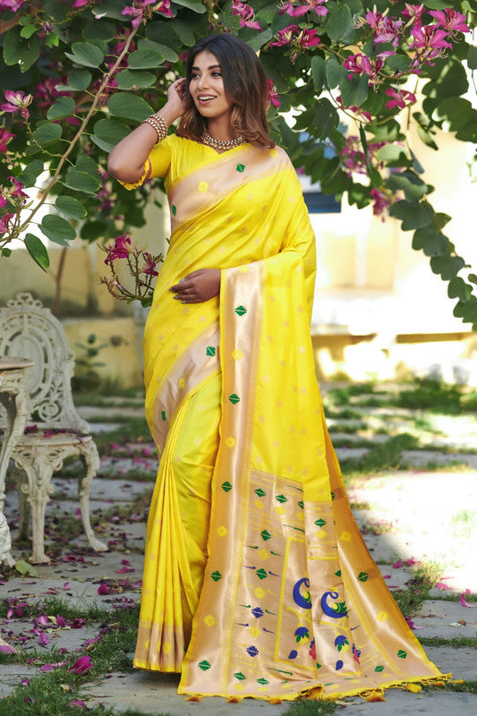 Banarasi Soft silk Paithani Saree with Zari border and Zari pallu!!