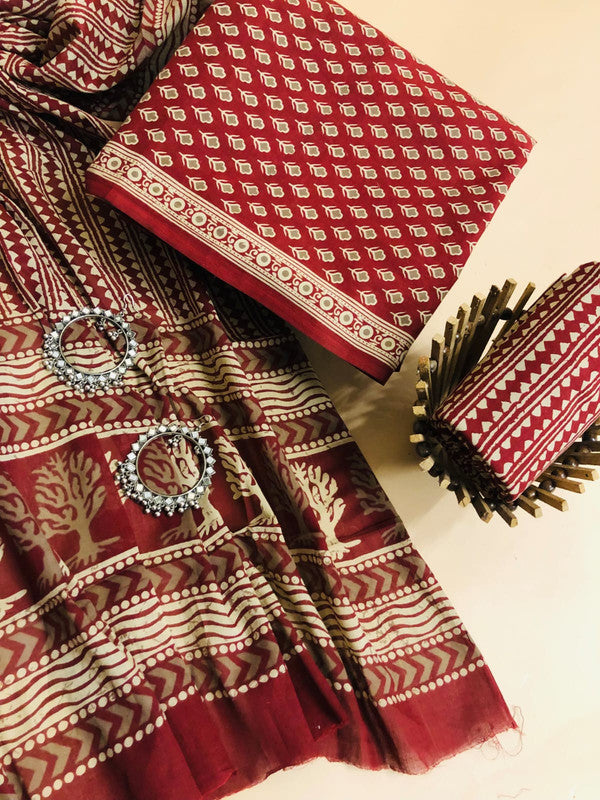 Maroon & Off White Coloured Unstitched Pure Cotton Exclusive Hand Printed Women Party/Daily wear Dress Material Suit- Top with Bottom &  Mul Cotton Dupatta!!