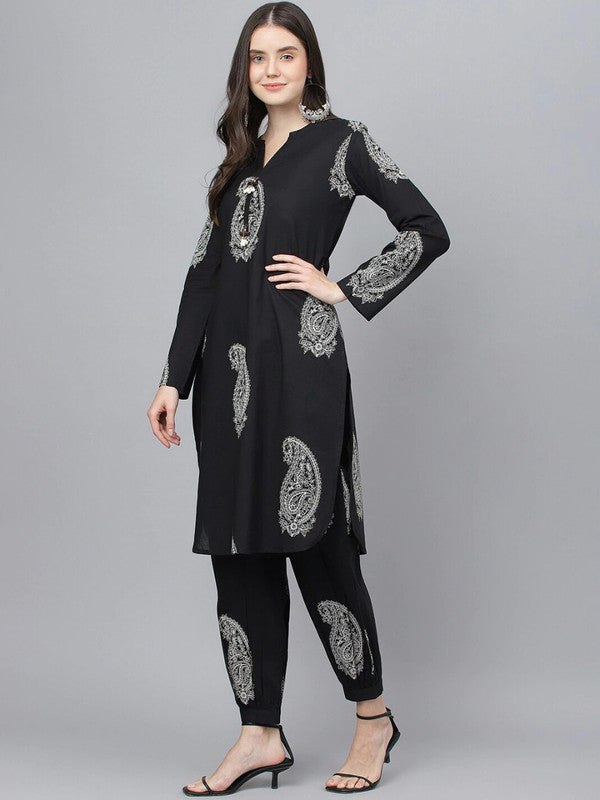 Black Ethnic motifs printed Straight Shape Party wear Kurti with Patiala Pant!!