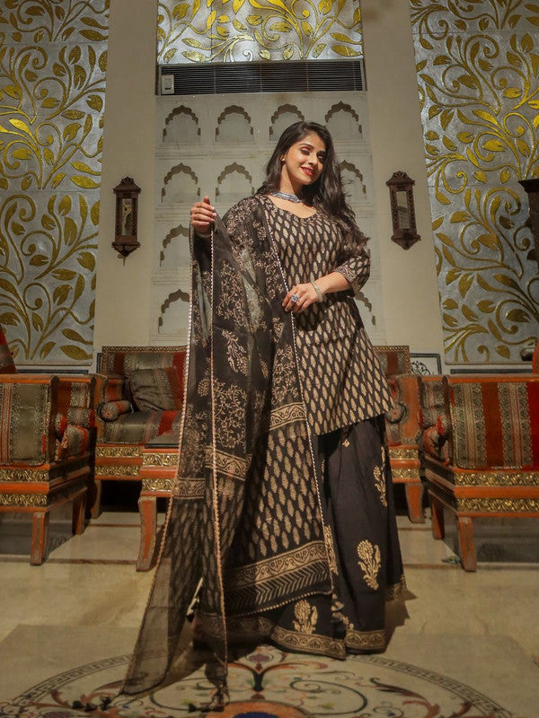 Black & Gold Coloured Pure Cotton Ethnic Motifs Printed Mirror Work Straight Shape Women Designer Party/Daily wear Kurti with Sharara & Dupatta!!