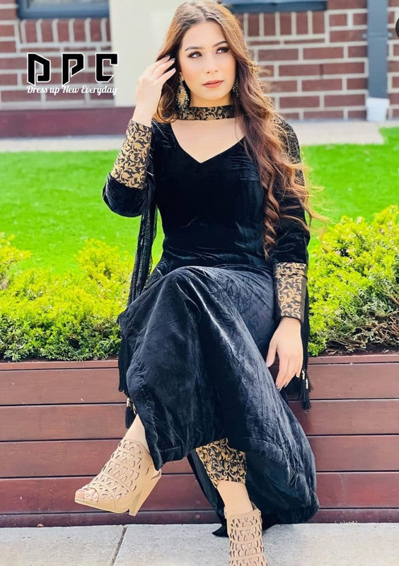 Black Velvet Suit with Bottom & Banarasi brocade Shiffon dupatta!!