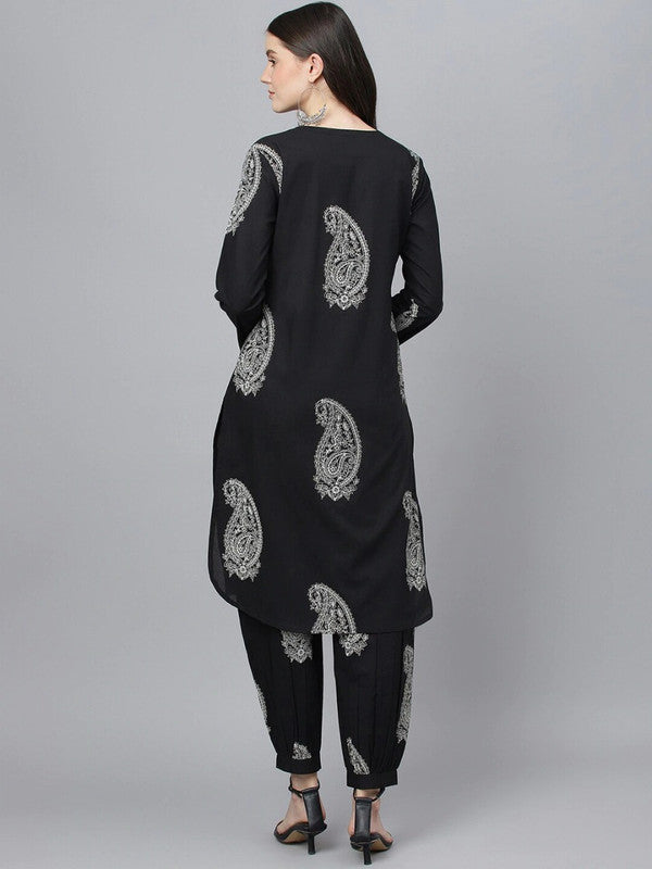 Black Ethnic motifs printed Straight Shape Party wear Kurti with Patiala Pant!!