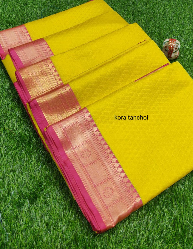 Original Banarasi Tanchoi Silk  latest contrast Saree!!