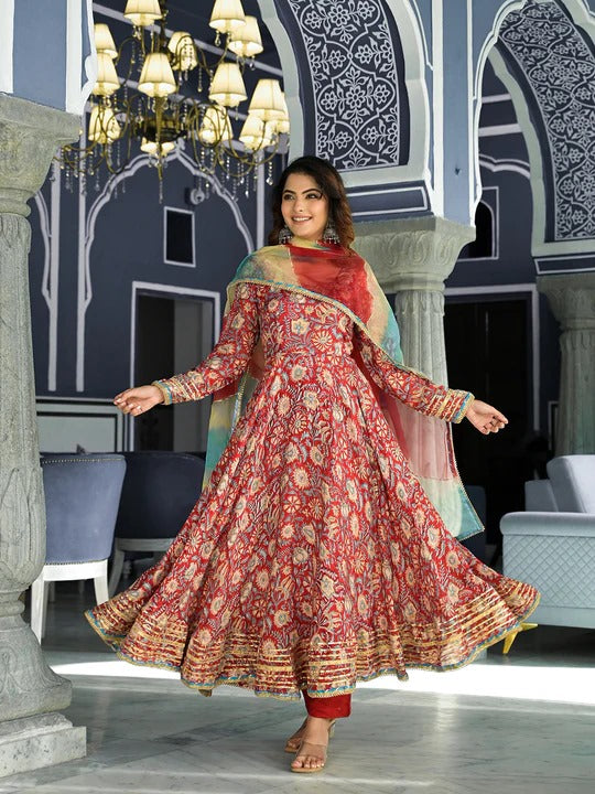 Red Coloured Muslin Floral Printed Gotta Pati work Women Designer Party wear Anarkali shape Kurta with Trouser & Organza Dupatta!!