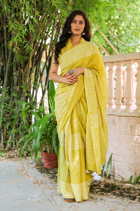 Light Green Coloured Exclusive Hand Printed Mul Cotton Saree with Blouse!!