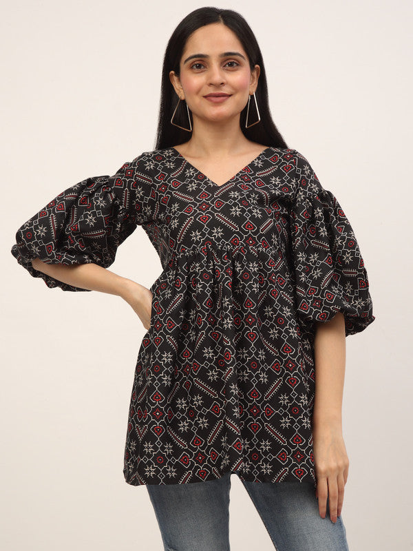 Black & Red Coloured Crepe Ethnic Motifs V-Neck Oversized Bishop Sleeve Maternity Wear Western Kaftan Top!!