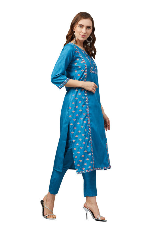 Blue Coloured Poly Silk with Rubber Printed Round Neck 3/4 Sleeves Side Slits Women Designer Casual/Daily wear Kurti!!