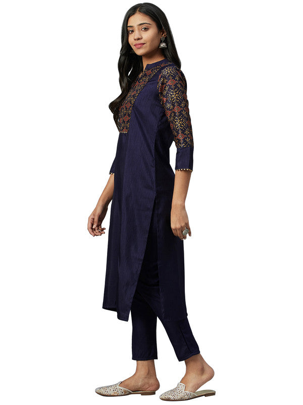 Navy Blue Coloured Poly Silk with Digital Print mandarin collar 3/4 Sleeves Side Slits Women Designer Casual/Daily wear Kurti!!